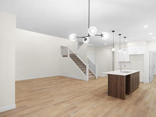 1615 11 Avenue, Edmonton, AB - Indoor Photo Showing Kitchen