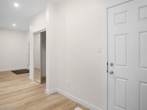 1615 11 Avenue, Edmonton, AB - Indoor Photo Showing Other Room