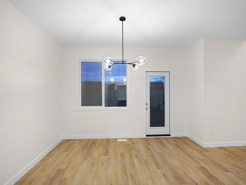 1615 11 Avenue, Edmonton, AB - Indoor Photo Showing Other Room