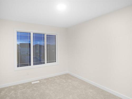 1615 11 Avenue, Edmonton, AB - Indoor Photo Showing Other Room