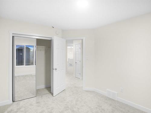 1615 11 Avenue, Edmonton, AB - Indoor Photo Showing Other Room