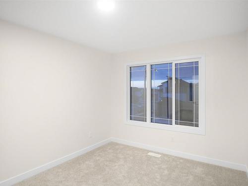 1615 11 Avenue, Edmonton, AB - Indoor Photo Showing Other Room