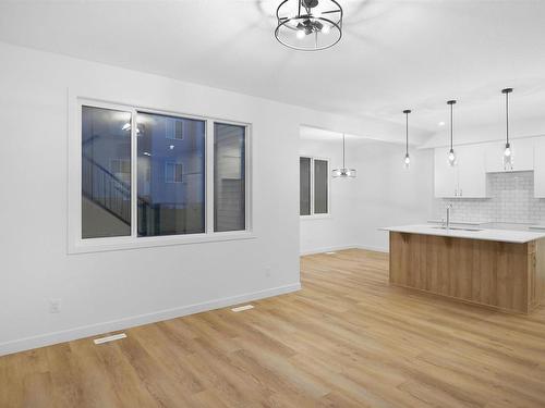 1233 16A Avenue, Edmonton, AB - Indoor Photo Showing Kitchen