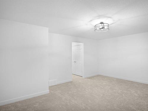 1233 16A Avenue, Edmonton, AB - Indoor Photo Showing Other Room