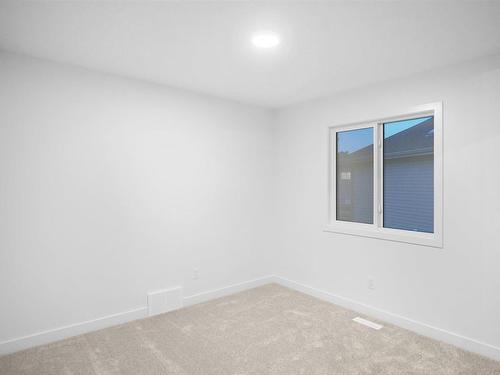 1233 16A Avenue, Edmonton, AB - Indoor Photo Showing Other Room