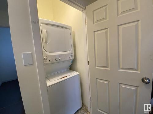 11839 45 Street, Edmonton, AB - Indoor Photo Showing Laundry Room