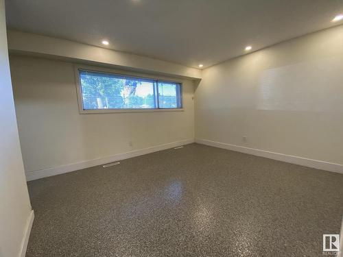 11839 45 Street, Edmonton, AB - Indoor Photo Showing Other Room