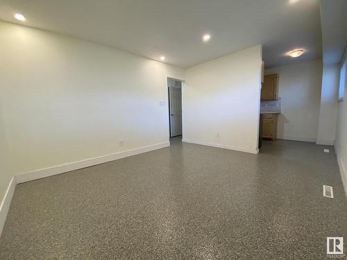 11839 45 Street, Edmonton, AB - Indoor Photo Showing Other Room