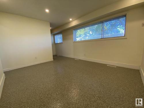 11839 45 Street, Edmonton, AB - Indoor Photo Showing Other Room