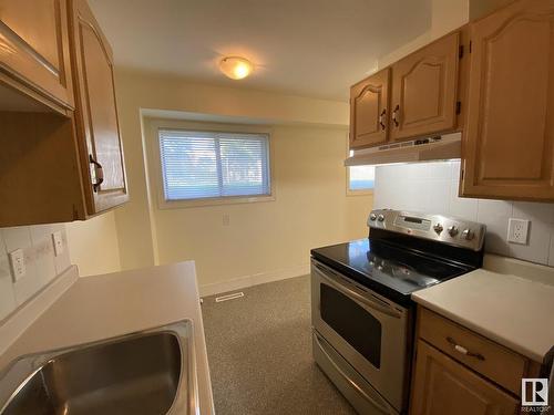 11839 45 Street, Edmonton, AB - Indoor Photo Showing Kitchen