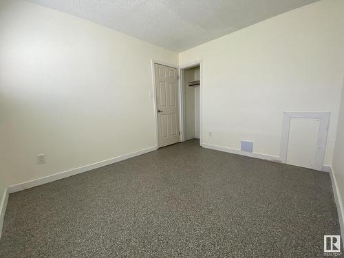 11839 45 Street, Edmonton, AB - Indoor Photo Showing Other Room