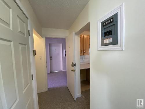 11839 45 Street, Edmonton, AB - Indoor Photo Showing Other Room