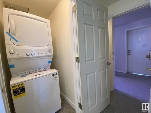 11839 45 Street, Edmonton, AB - Indoor Photo Showing Laundry Room