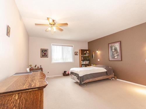 3219 31 Avenue, Edmonton, AB - Indoor Photo Showing Bedroom