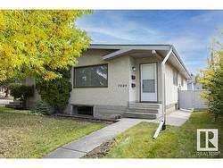 7505 36B AV NW  Edmonton, AB T6K 0L4