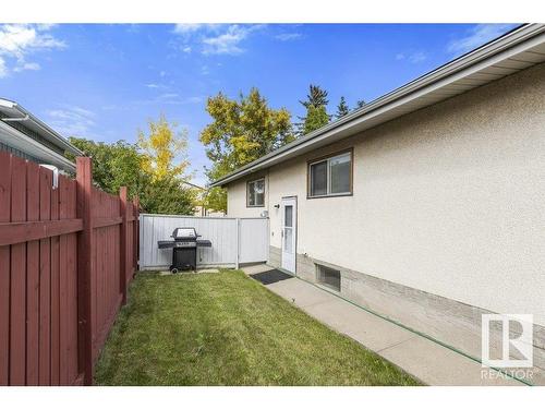 7505 36B Av Nw, Edmonton, AB 