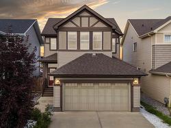 8405 ELLIS CR NW  Edmonton, AB T6M 0P6