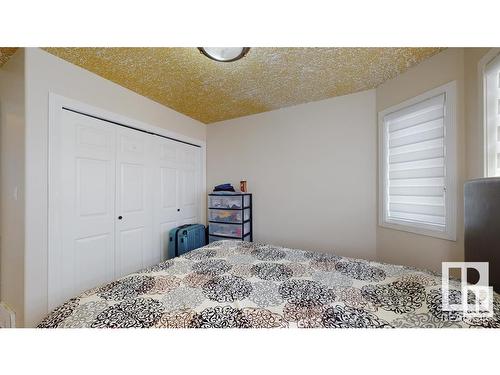 16627 70 Street, Edmonton, AB - Indoor Photo Showing Bedroom