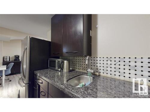 16627 70 Street, Edmonton, AB - Indoor Photo Showing Kitchen