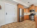 241 511 Queen Street, Spruce Grove, AB  - Indoor Photo Showing Kitchen 