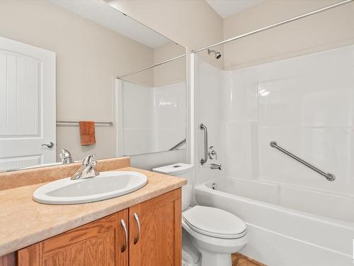 241 511 Queen Street, Spruce Grove, AB - Indoor Photo Showing Bathroom