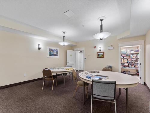 241 511 Queen Street, Spruce Grove, AB - Indoor Photo Showing Dining Room