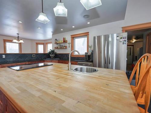 63319 Rr 435, Rural Bonnyville M.D., AB - Indoor Photo Showing Kitchen With Double Sink