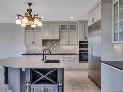 4409 Kennedy Cove, Edmonton, AB - Indoor Photo Showing Kitchen With Upgraded Kitchen