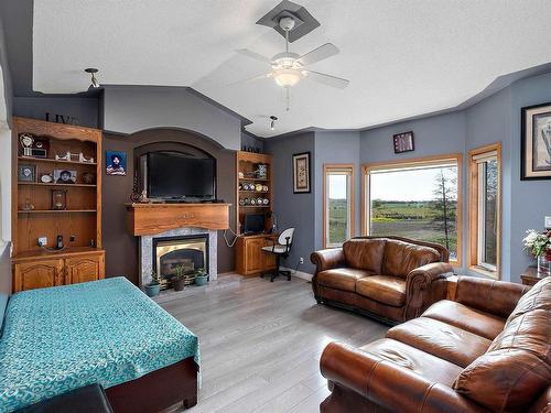 52457 Rge Road 224, Rural Strathcona County, AB 