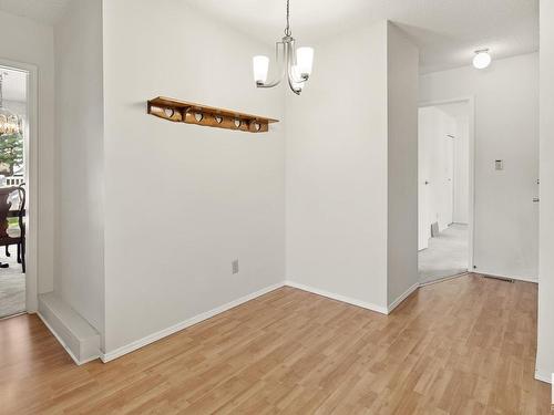 131 Knottwood Road N, Edmonton, AB - Indoor Photo Showing Other Room