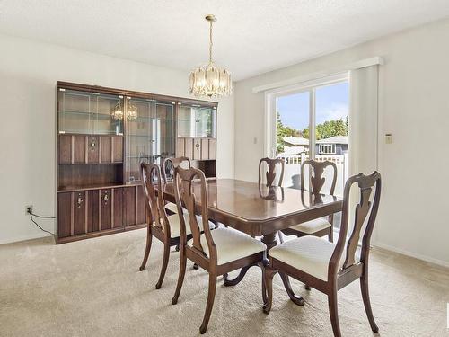 131 Knottwood Road N, Edmonton, AB - Indoor Photo Showing Dining Room