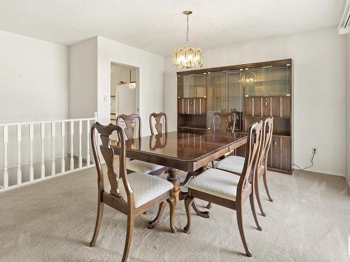 131 Knottwood Road N, Edmonton, AB - Indoor Photo Showing Dining Room