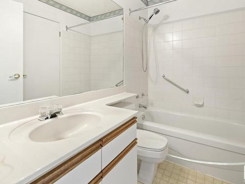 131 Knottwood Road N, Edmonton, AB - Indoor Photo Showing Bathroom