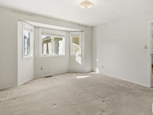 131 Knottwood Road N, Edmonton, AB - Indoor Photo Showing Other Room