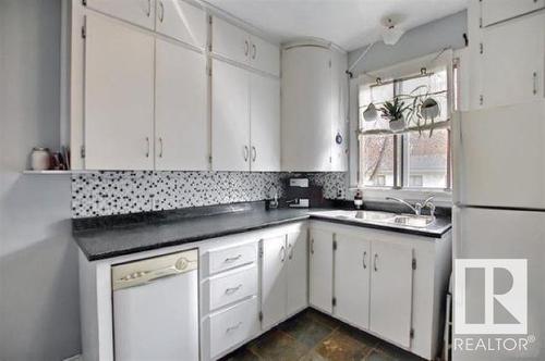 8943 95 Avenue, Edmonton, AB - Indoor Photo Showing Kitchen