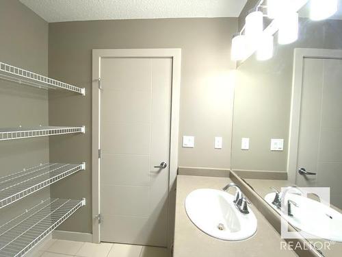 6504 49 Avenue, Beaumont, AB - Indoor Photo Showing Bathroom