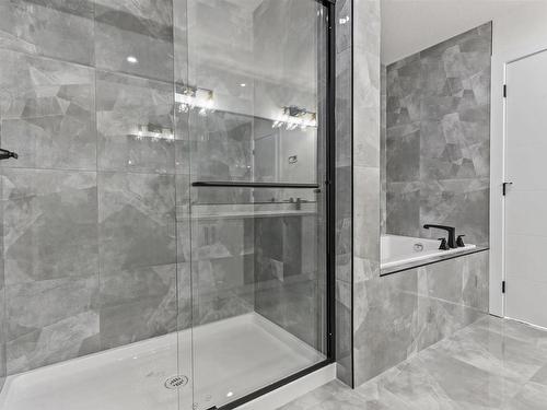 4723 168 Avenue, Edmonton, AB - Indoor Photo Showing Bathroom