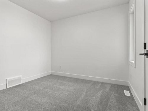 4723 168 Avenue, Edmonton, AB - Indoor Photo Showing Other Room