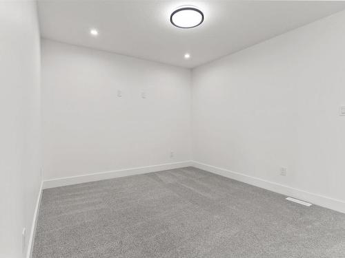 4723 168 Avenue, Edmonton, AB - Indoor Photo Showing Other Room