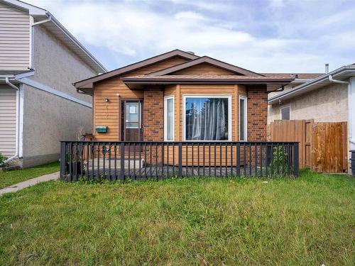 15706 84 St Nw, Edmonton, AB 