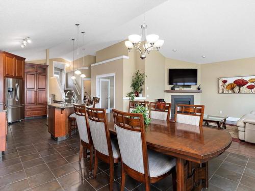 65 Lakewood Bv, Beaumont, AB 