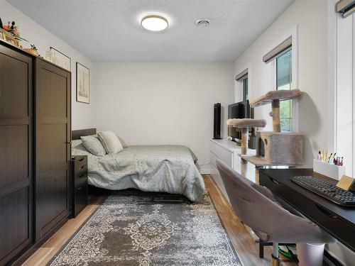 15 1051 Graydon Hill Boulevard, Edmonton, AB - Indoor Photo Showing Bedroom