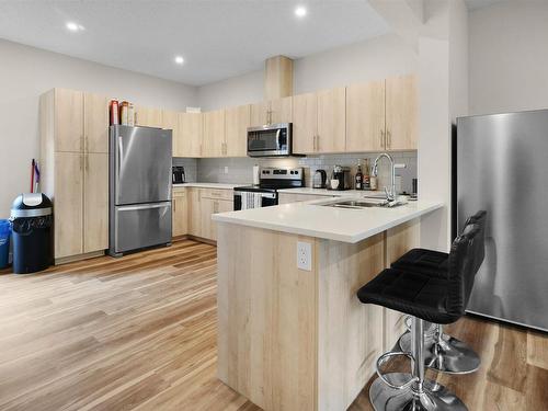 15 1051 Graydon Hill Boulevard, Edmonton, AB - Indoor Photo Showing Kitchen With Double Sink