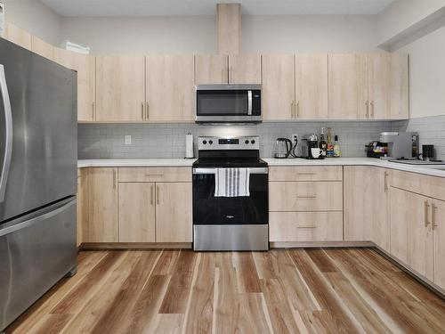 15 1051 Graydon Hill Boulevard, Edmonton, AB - Indoor Photo Showing Kitchen