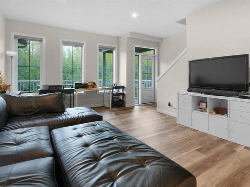 15 1051 Graydon Hill Boulevard, Edmonton, AB - Indoor Photo Showing Living Room