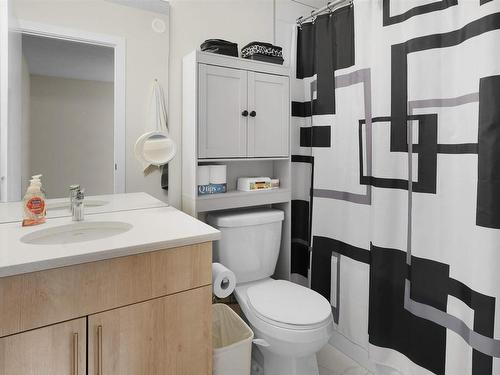 15 1051 Graydon Hill Boulevard, Edmonton, AB - Indoor Photo Showing Bathroom