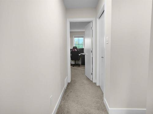 15 1051 Graydon Hill Boulevard, Edmonton, AB - Indoor Photo Showing Other Room