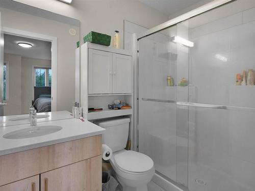 15 1051 Graydon Hill Boulevard, Edmonton, AB - Indoor Photo Showing Bathroom