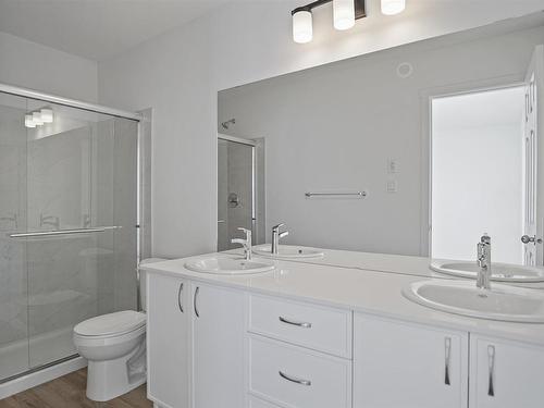 1234 Mcleod Avenue, Spruce Grove, AB - Indoor Photo Showing Bathroom