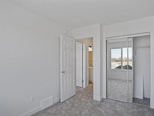 1234 Mcleod Avenue, Spruce Grove, AB - Indoor Photo Showing Other Room